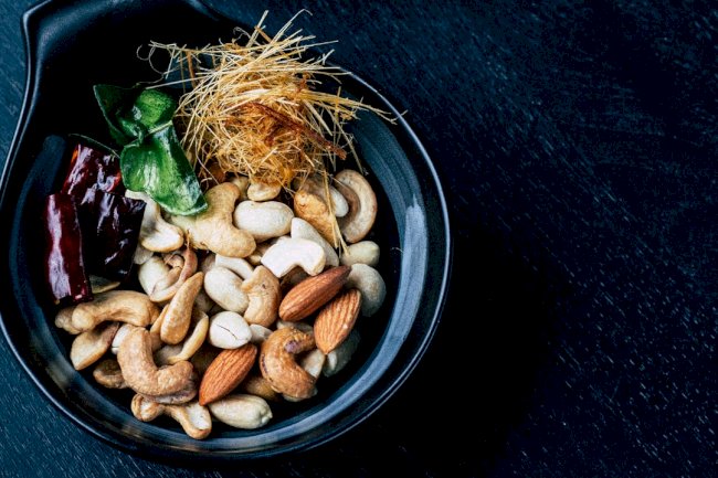5 Health Benefits of eating Cashew Nuts